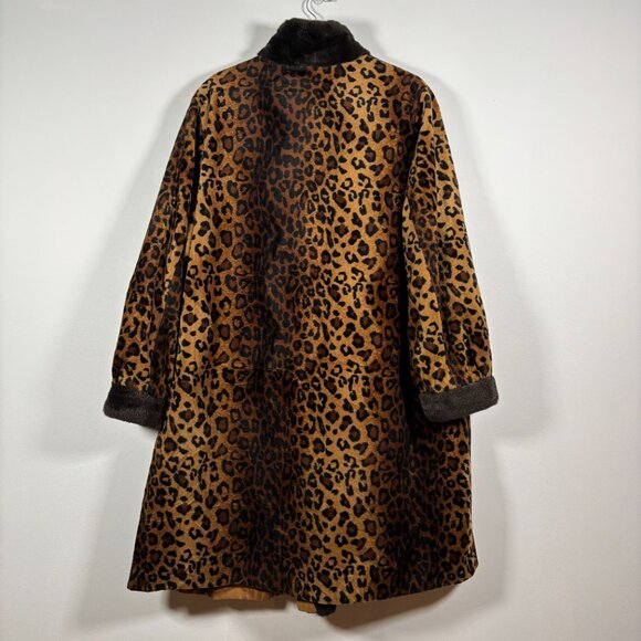 Vintage Leopard Faux Fur Jacket Winter Coat Whimsigoth Old Money Size Medium - Picture 6 of 11